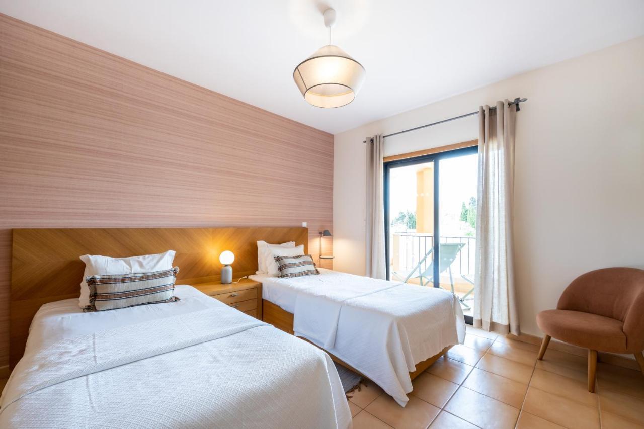 Aum Praia Da Luz Resort Apartment Екстер'єр фото