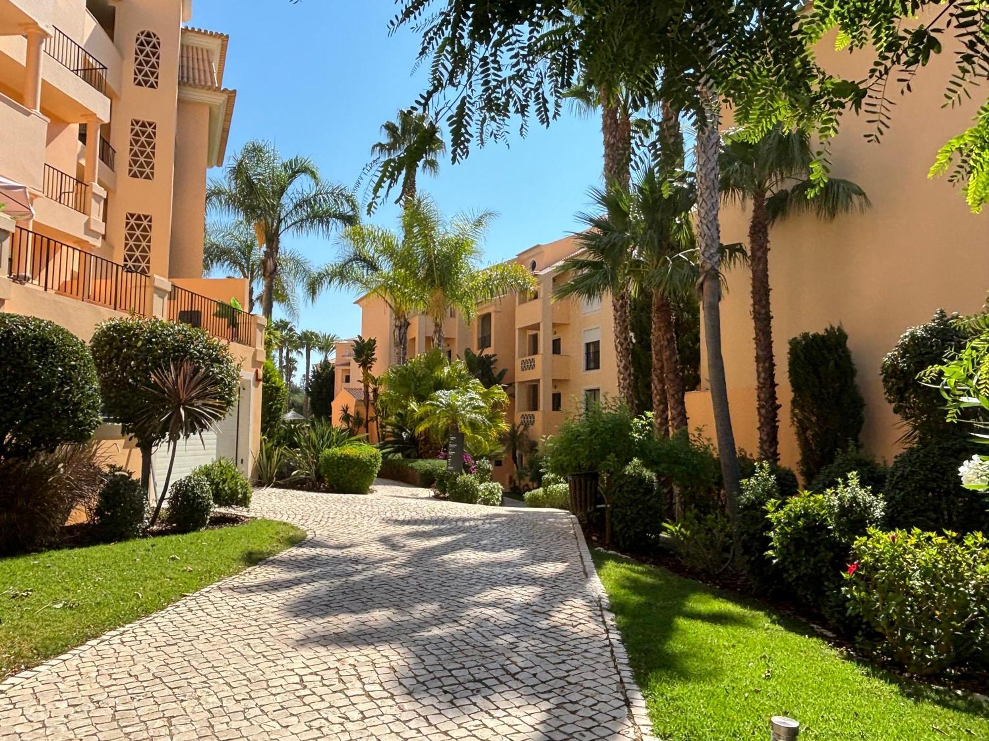 Aum Praia Da Luz Resort Apartment Екстер'єр фото